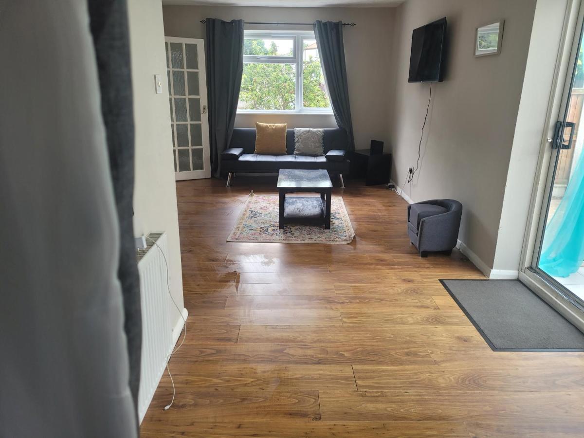 Villa Beautiful 3-Bed House In Ramsgate Exterior foto